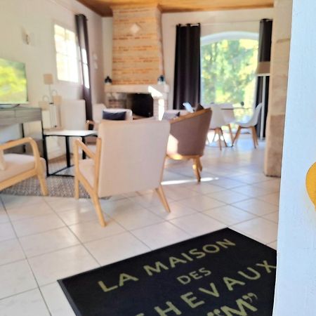 La Maison Des Chevaux อู  ภายนอก รูปภาพ