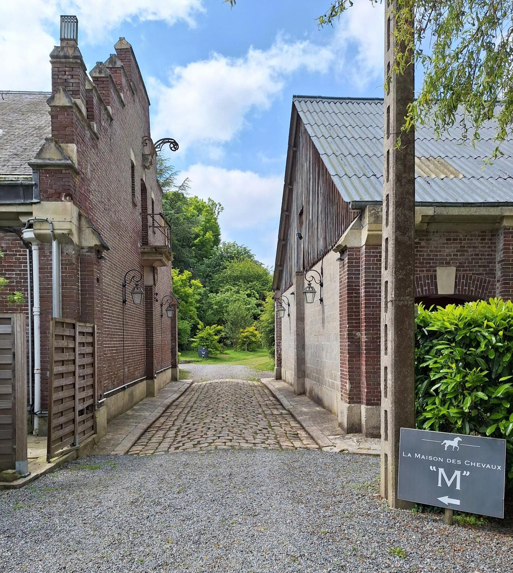 La Maison Des Chevaux อู  ภายนอก รูปภาพ